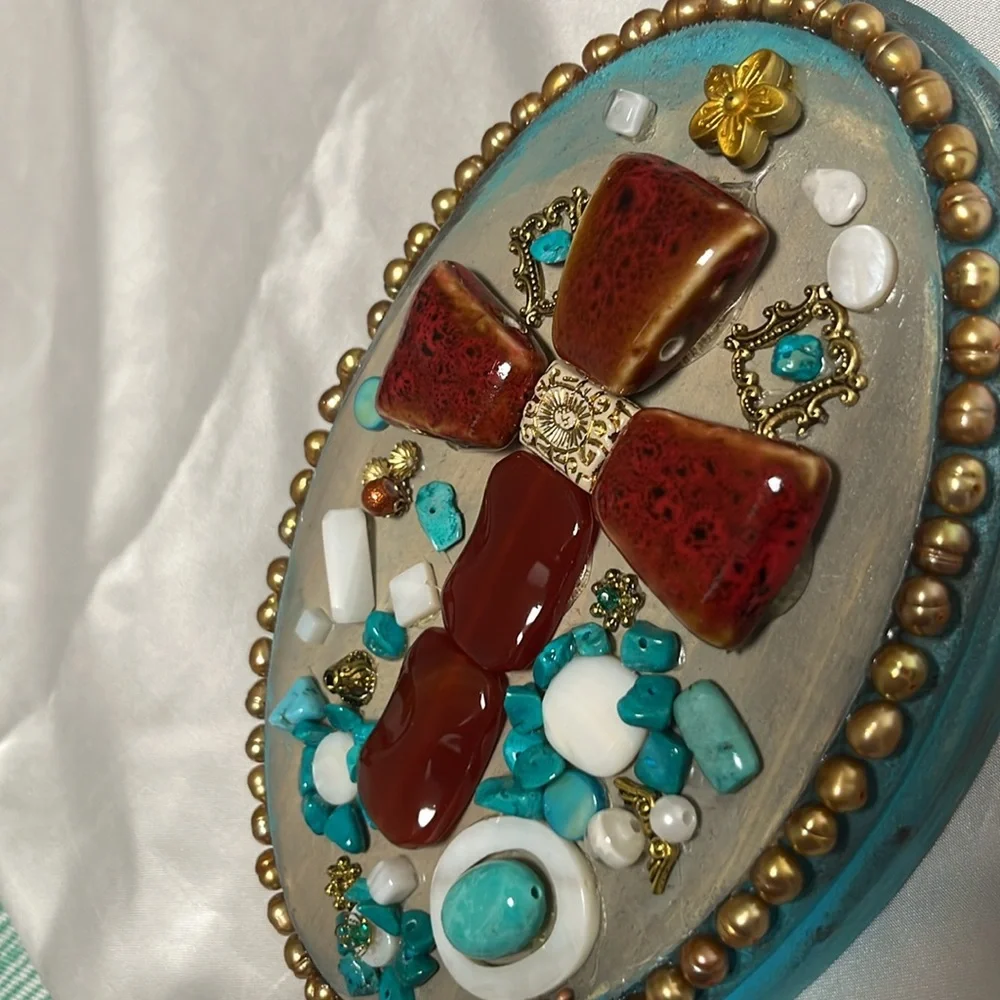 Decorative wooden plaque with cross